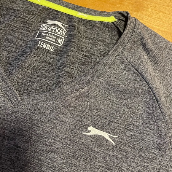 Slazenger Short Sleeve Tennis T-Shirt Size Medium - Picture 2 of 7